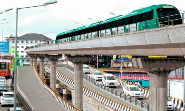 kochi-metro-train-600x363