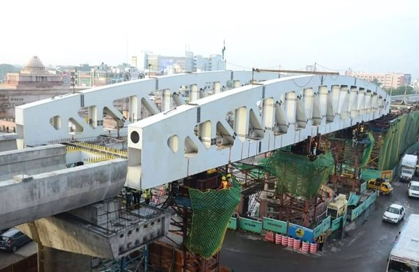Lucknow Metro Completes Pushing Truss Bridge Over Avadh Rotary