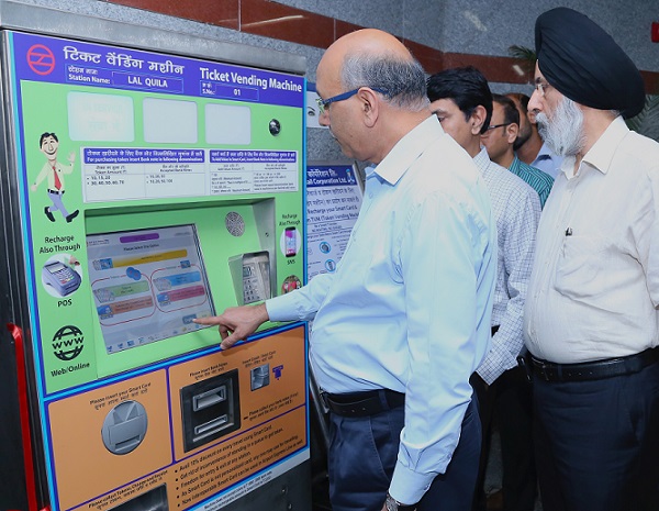 Delhi Metro Cashless Smart card recharge facility