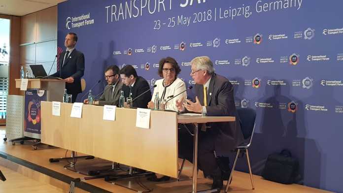 Alstom and partner companies, cities and countries, assembled in Leipzig, Germany, for the official launch of the Transport Decarbonisation Alliance