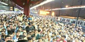 Delhi Metro Employees on Hunger Strike, gathered at Yamuna Bank Station Platform