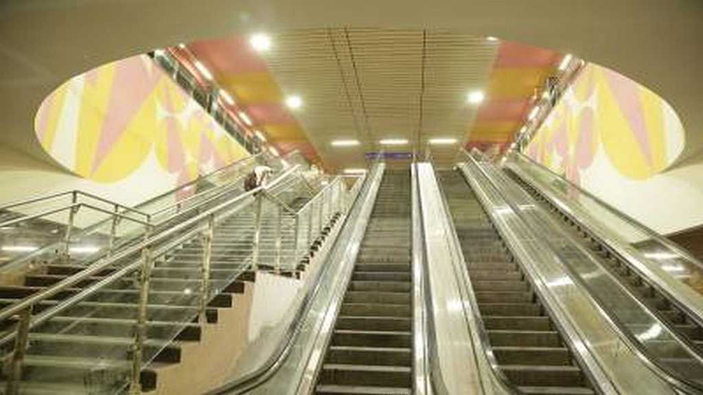 Escalator at pink line metro stations.