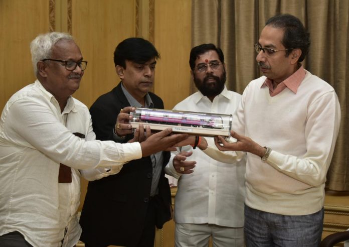 CM Uddhav Thackeray unveils the model of coach for Pune Metro