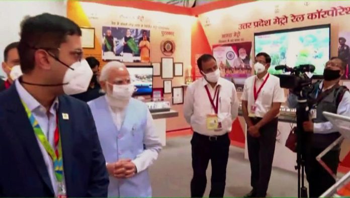 Hon’ble Prime Minister Shri Narendra Modi visits the stall of Uttar Pradesh Metro at Urban India Conclave, 2021- took overview of different Metro Projects