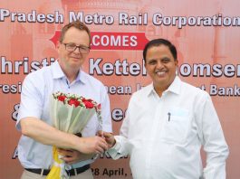 EIB team visits Agra Metro