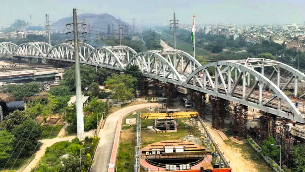 NCRTC Completes Installation of 6 Steel Spans on the Delhi Section of RRTS Corridor