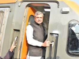 Hon'ble Minister of Railways, Communications and Electronics & Information Technology, Shri Ashwini Vaishnaw inspected the Amrit Bharat train rake at New Delhi railway station today