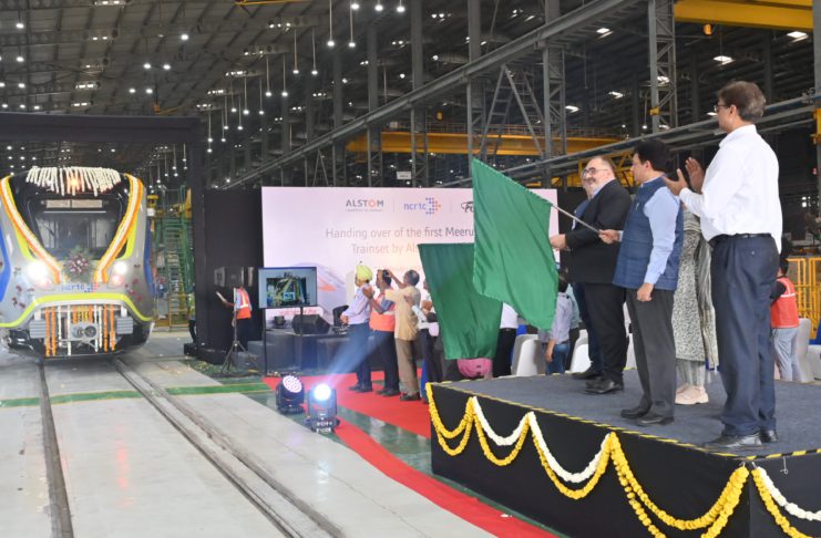 Shri Vinay Kumar Singh, MD NCRTC and Mr. Olivier Loison, MD, Alstom India and the management committee of NCRTC at the flag off.