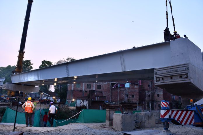 Steel Span Erected to link priority Section to Balance Section of Kanpur Metro Corridor-1